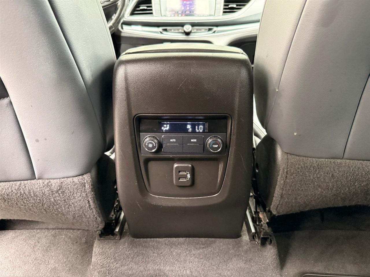 Buick Enclave  2020