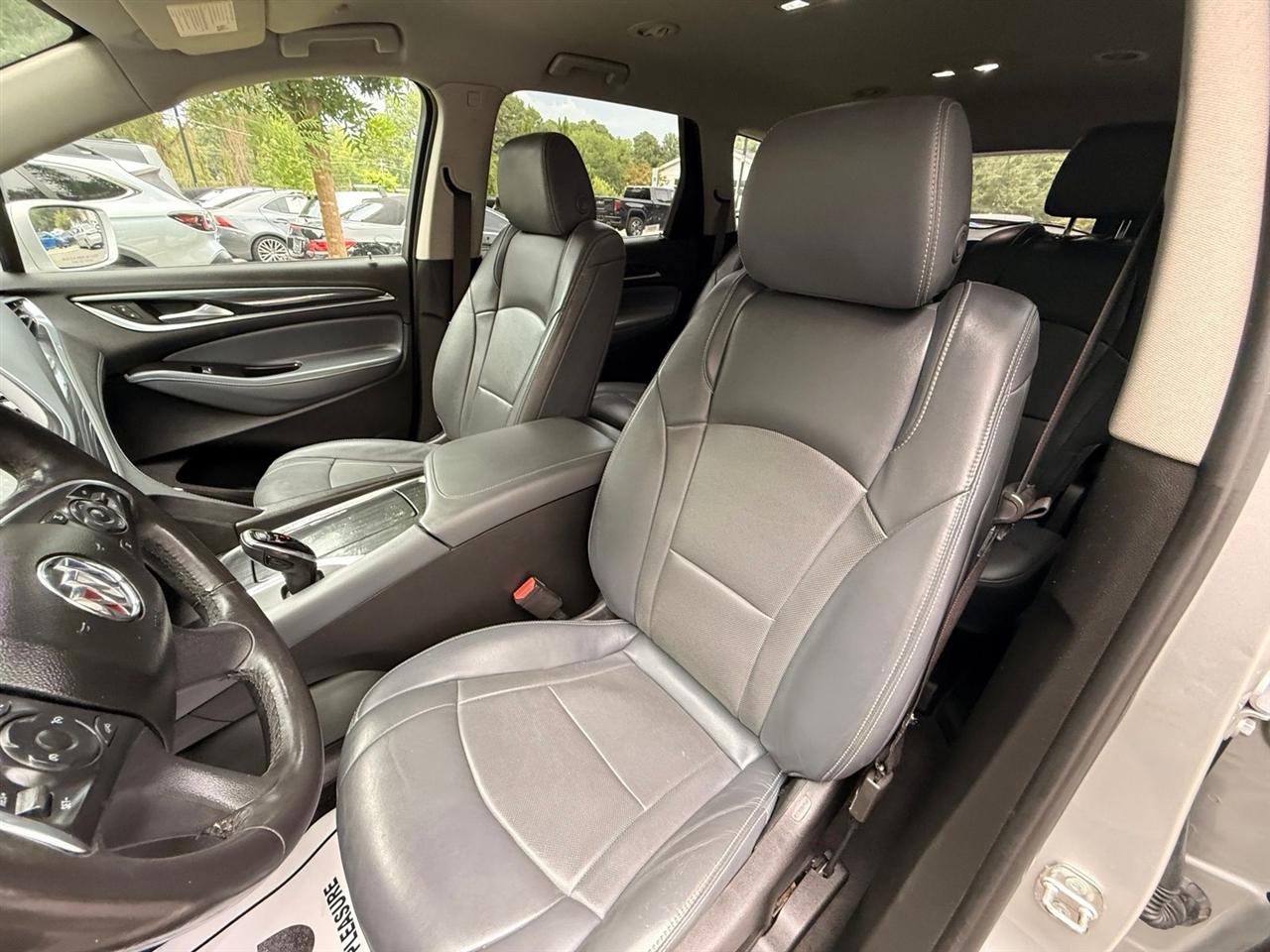Buick Enclave  2020