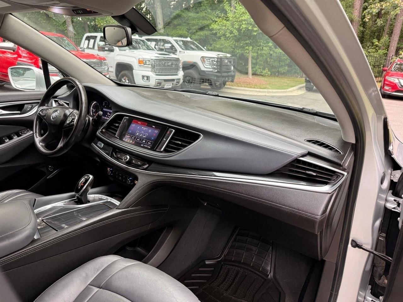 Buick Enclave  2020