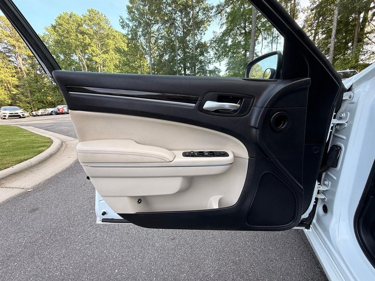 Chrysler 300  2015