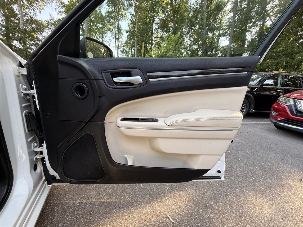 Chrysler 300  2015
