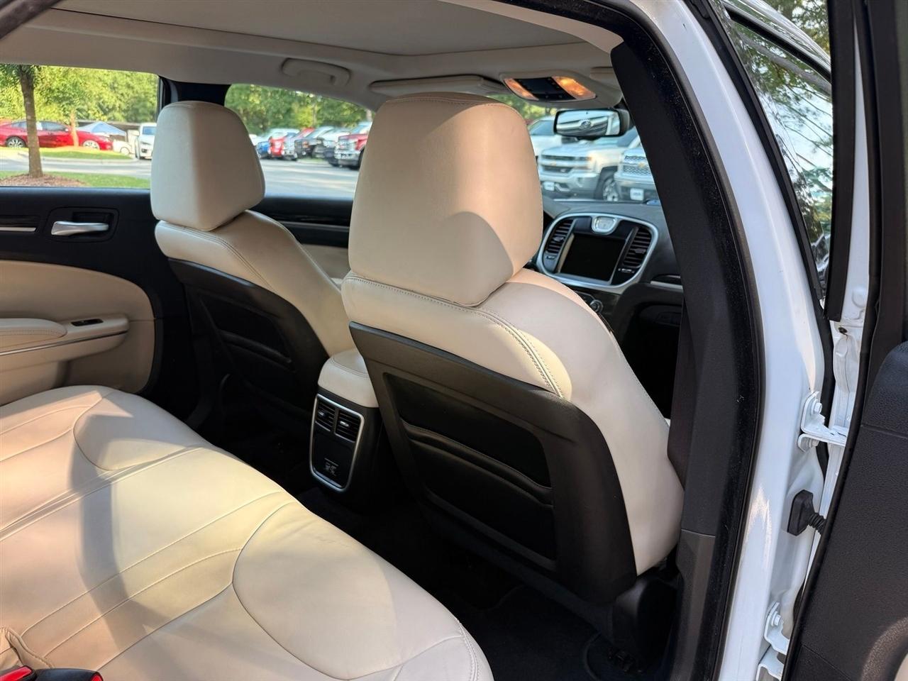 Chrysler 300  2015