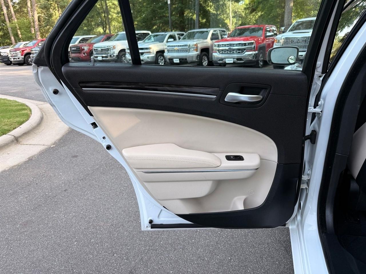 Chrysler 300  2015