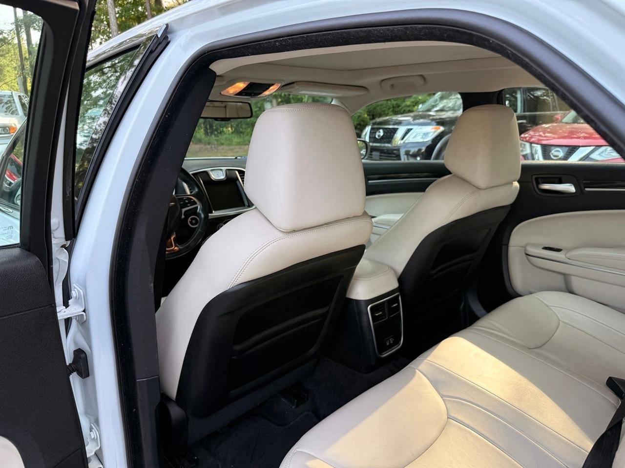 Chrysler 300  2015
