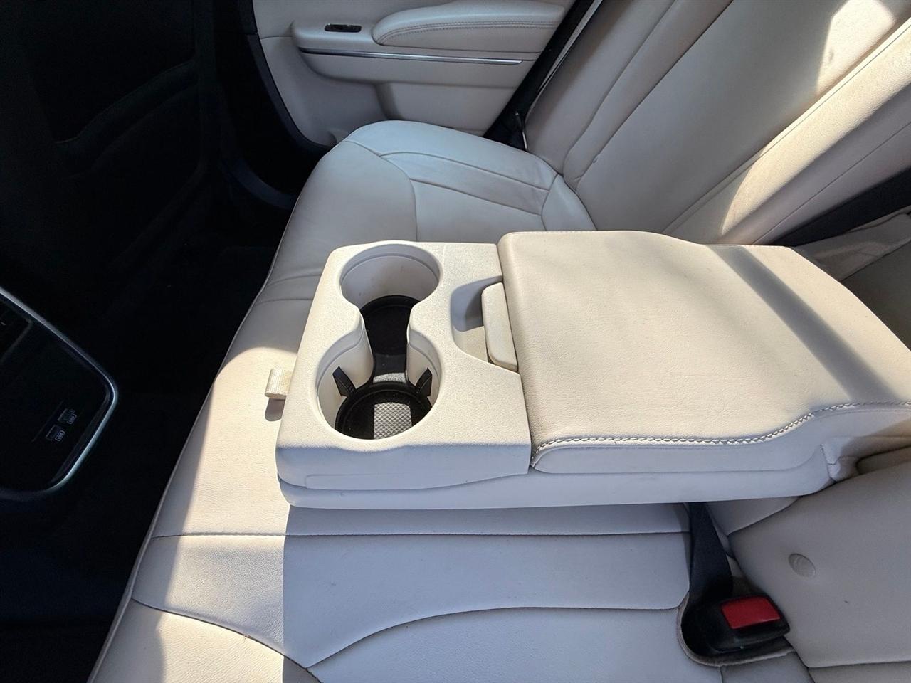 Chrysler 300  2015