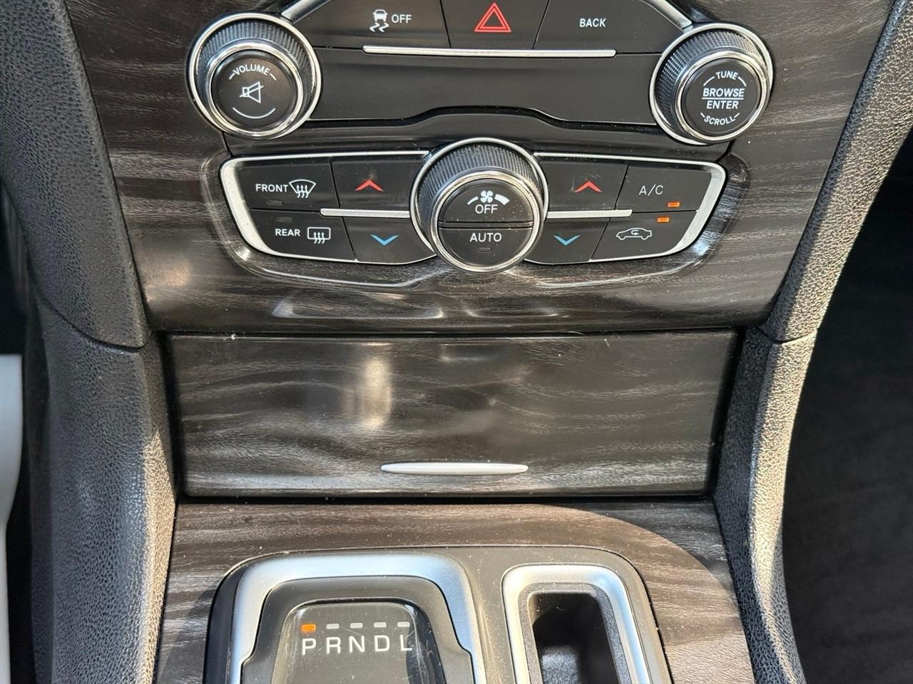 Chrysler 300  2015