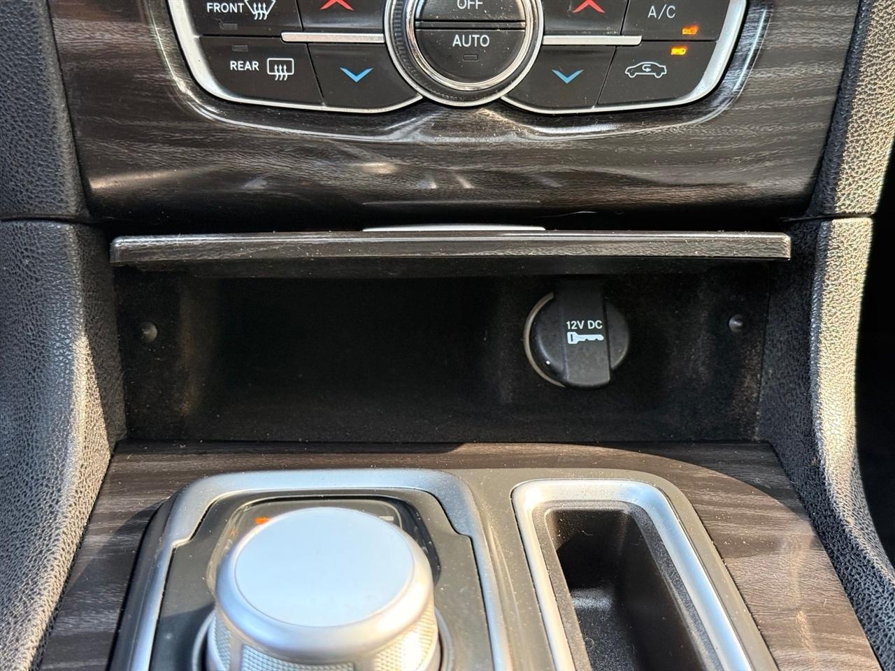 Chrysler 300  2015