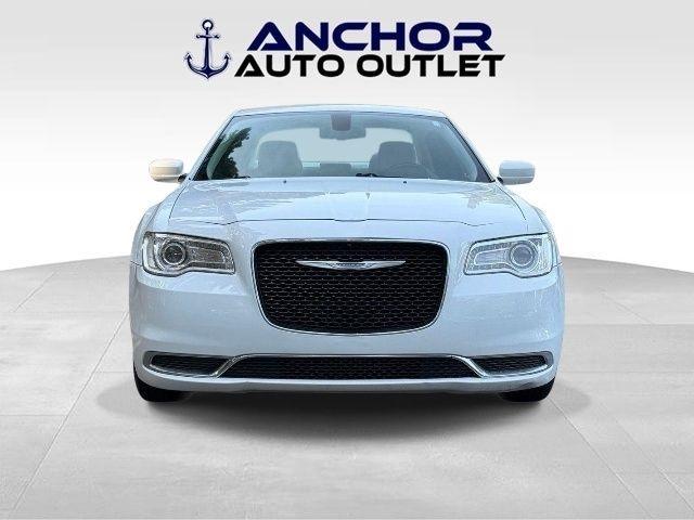 Chrysler 300  2015