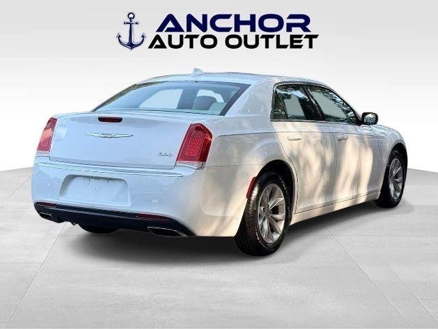 Chrysler 300  2015