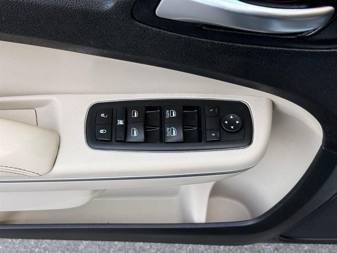 Chrysler 300  2015