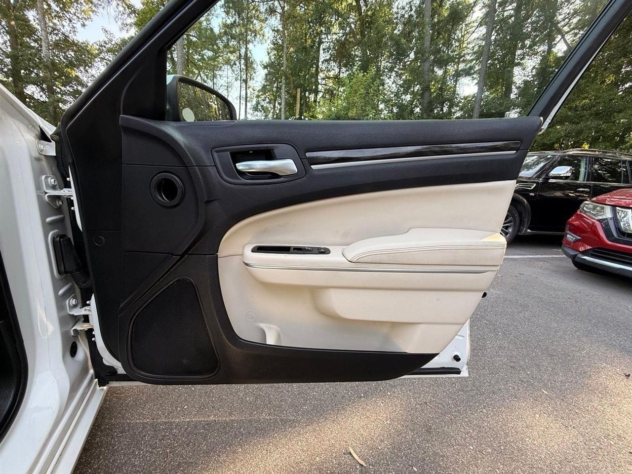 Chrysler 300  2015