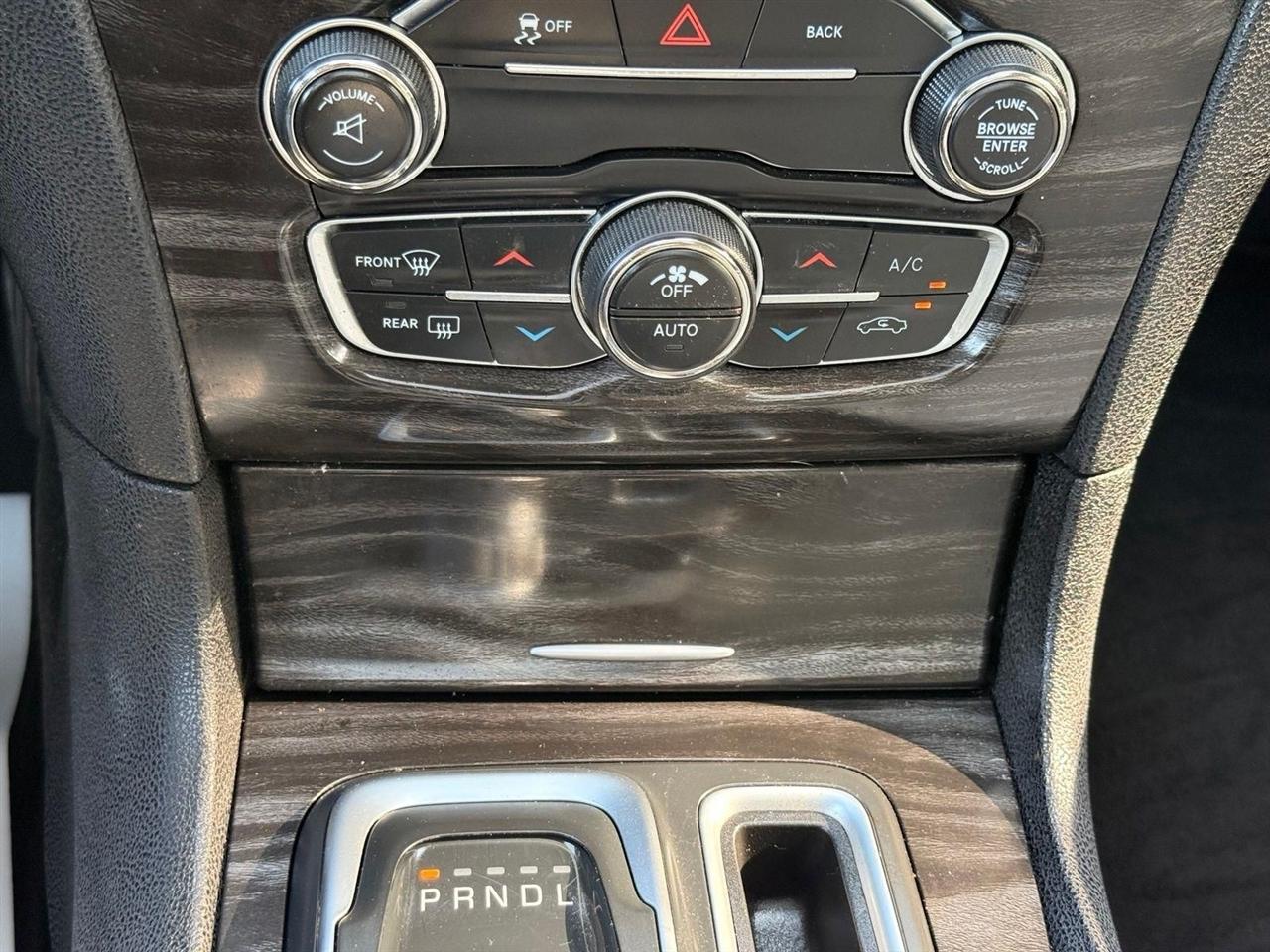 Chrysler 300  2015