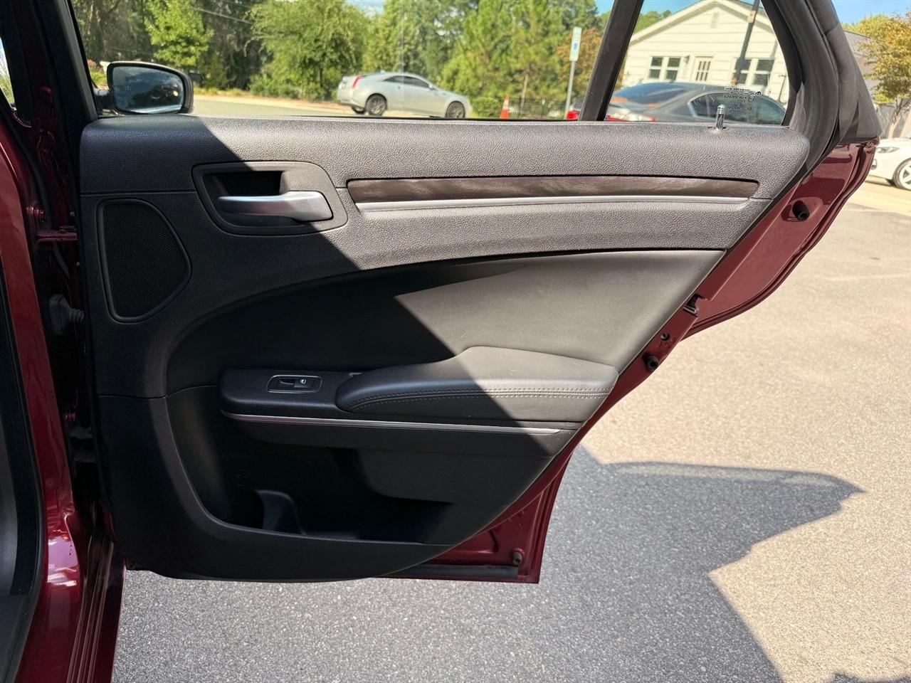 Chrysler 300  2015