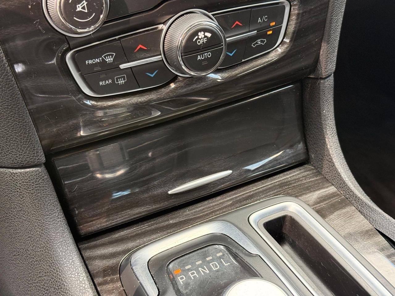 Chrysler 300  2015