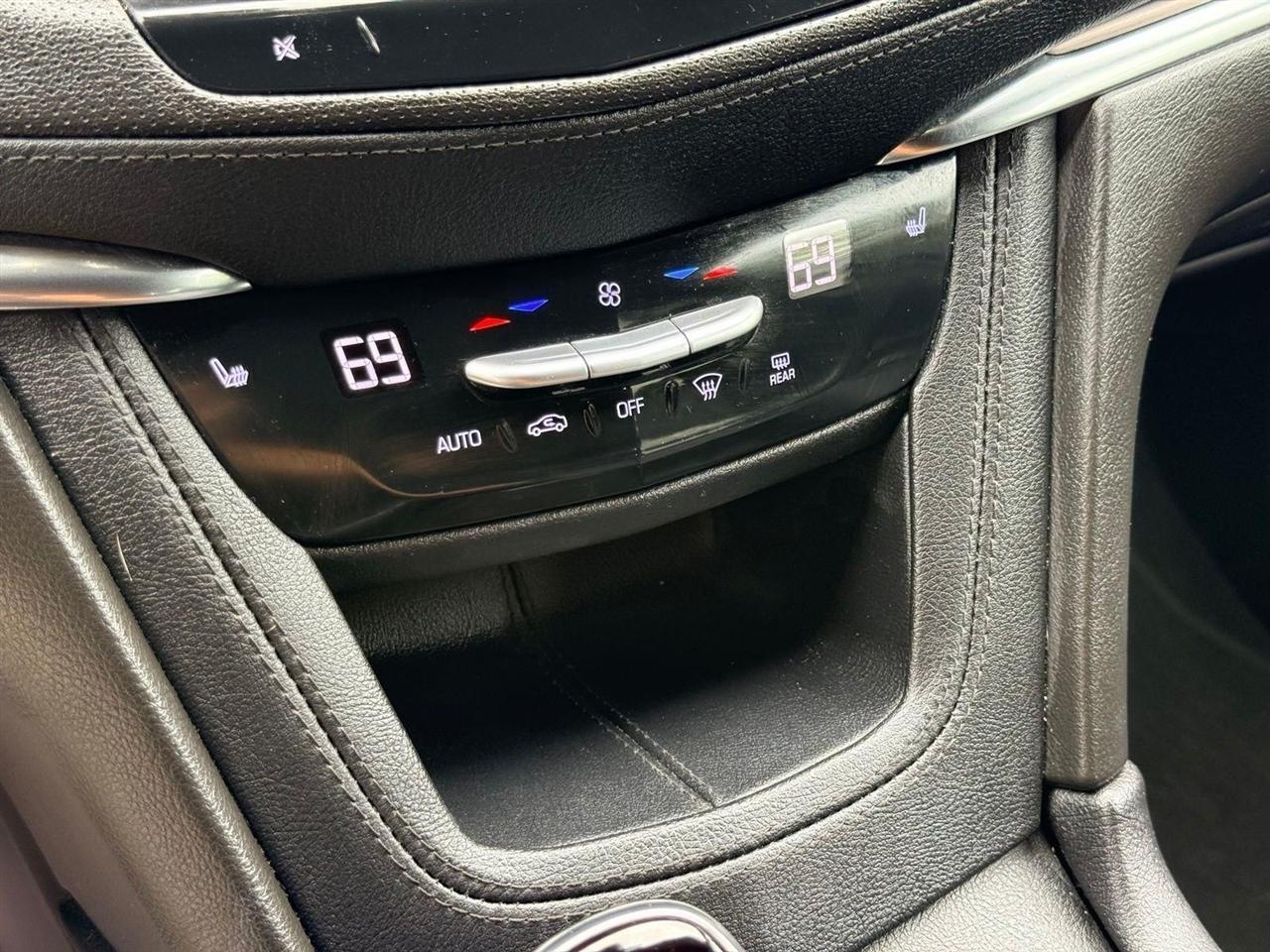Cadillac XT5  2022