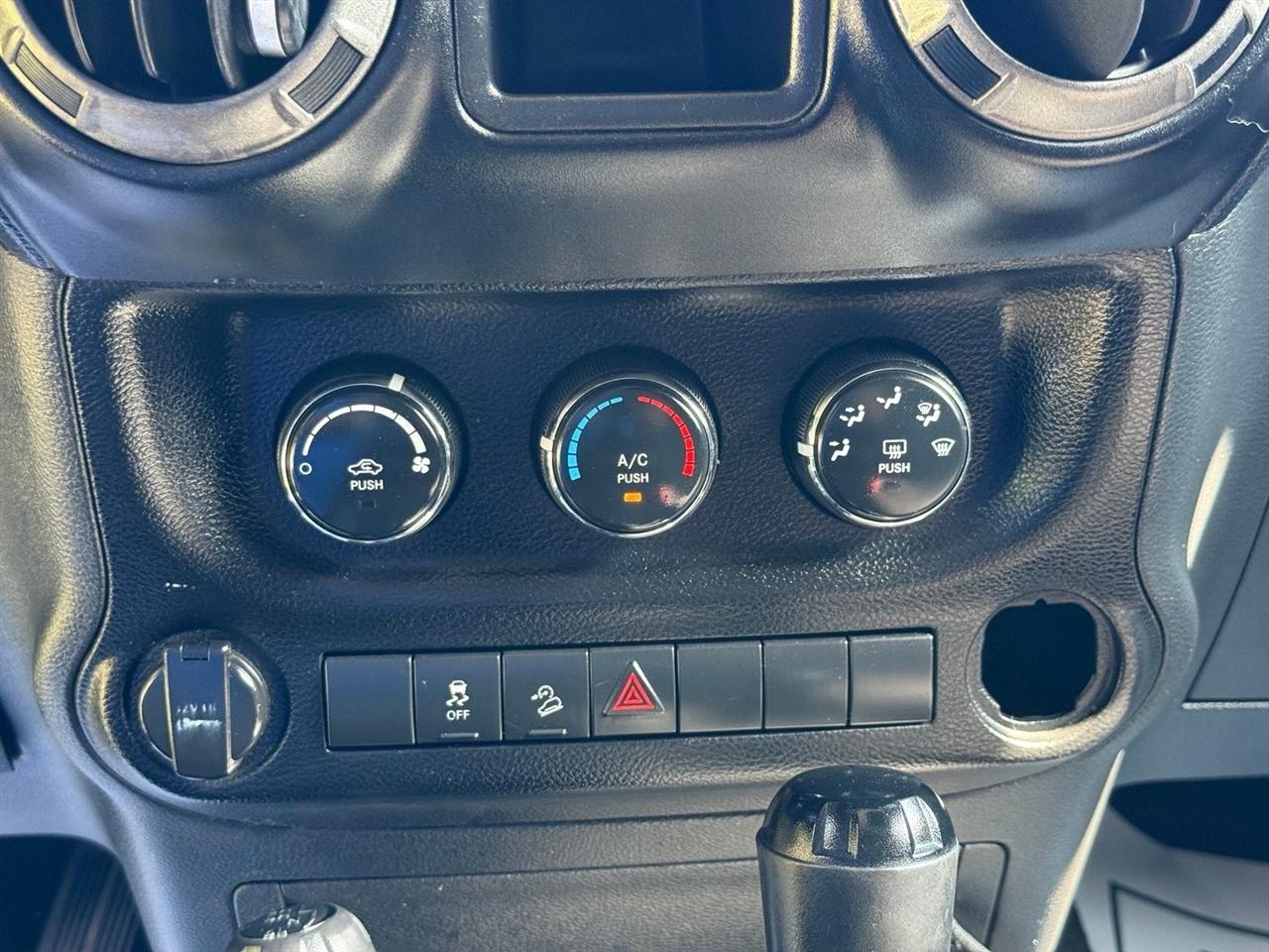 Jeep Wrangler  2011