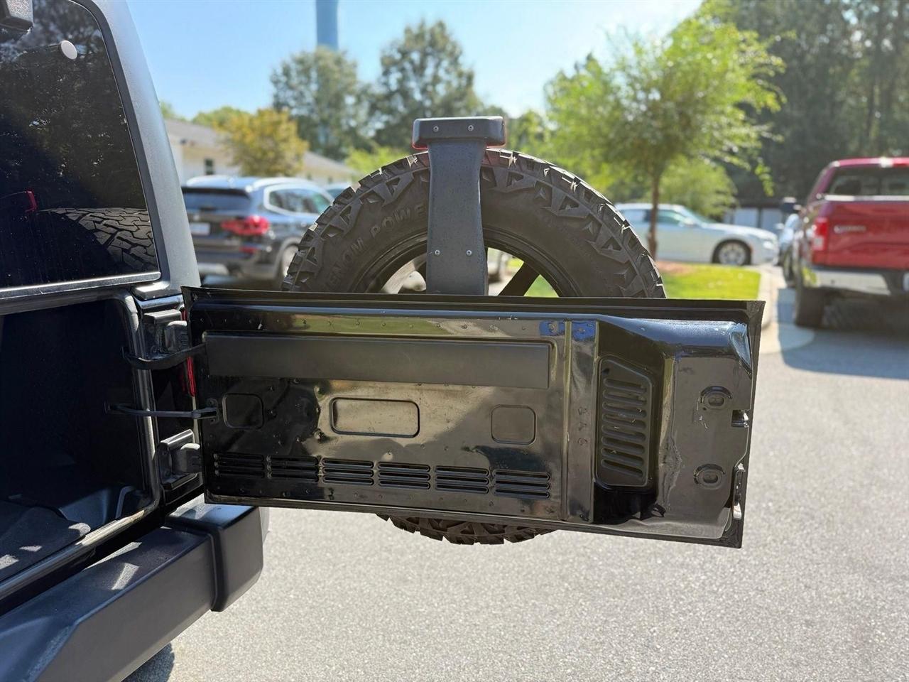 Jeep Wrangler  2011