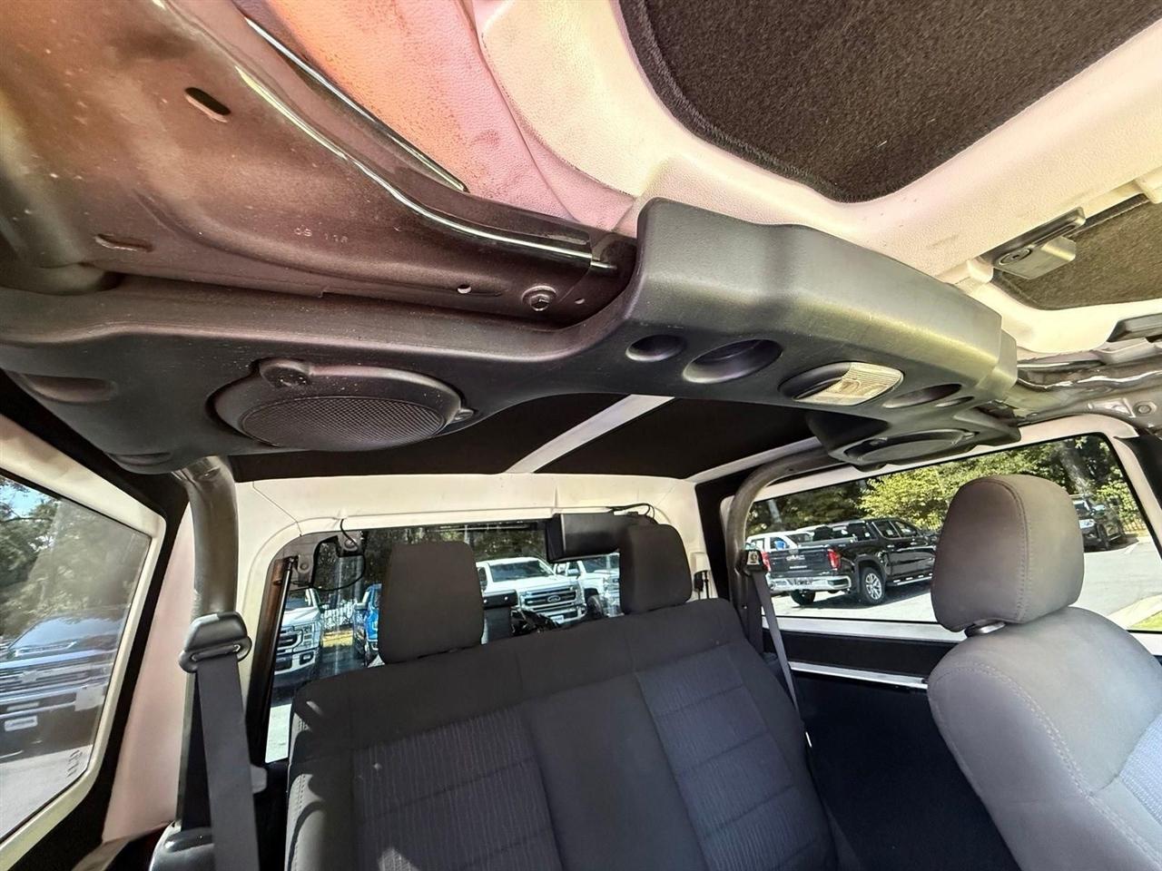 Jeep Wrangler  2011