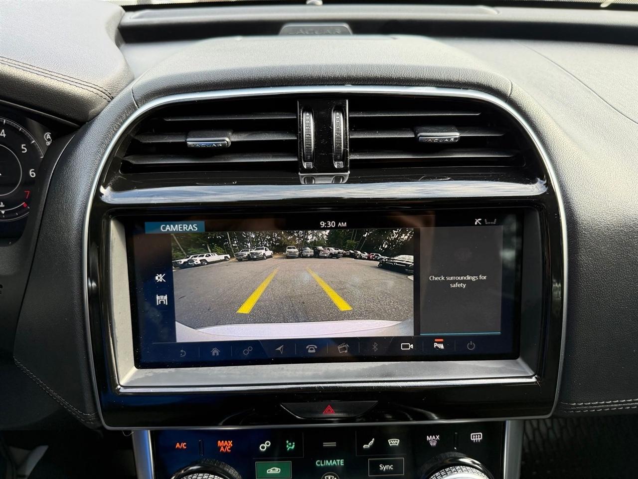 Jaguar XE  2020