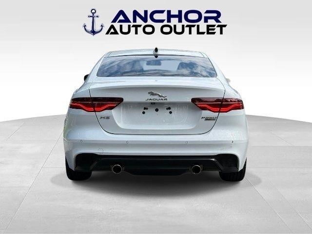 Jaguar XE  2020