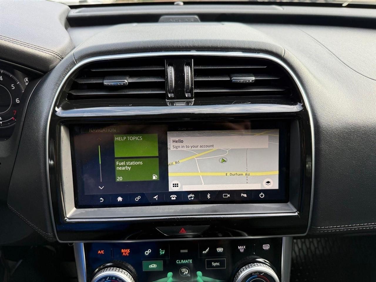 Jaguar XE  2020