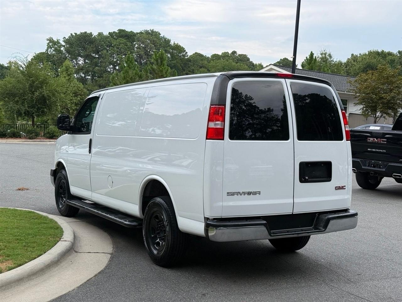 GMC Savana  2021