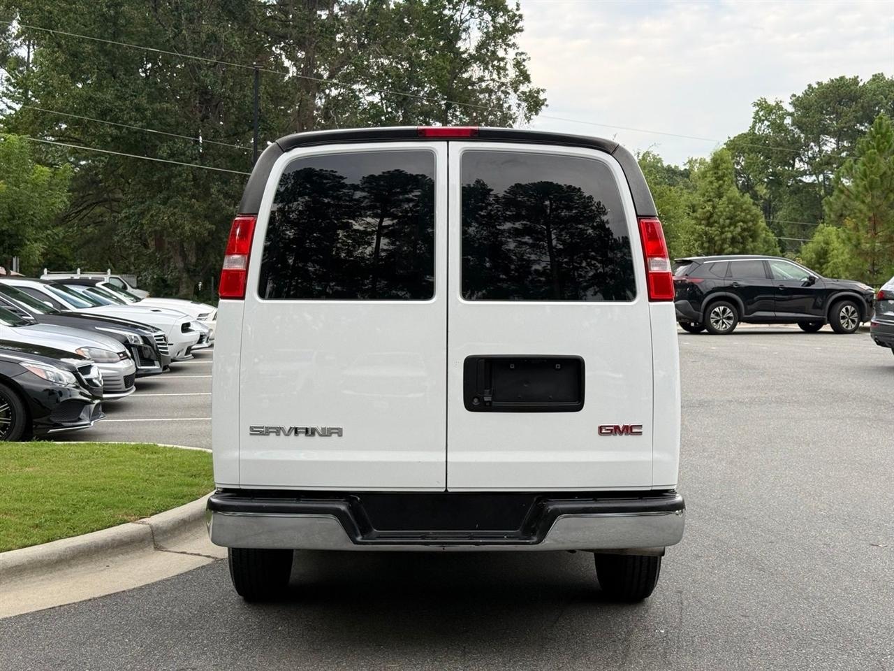GMC Savana  2021