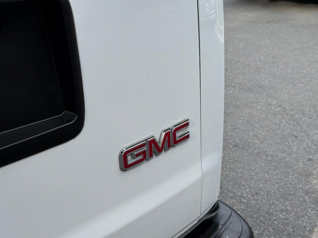 GMC Savana  2021