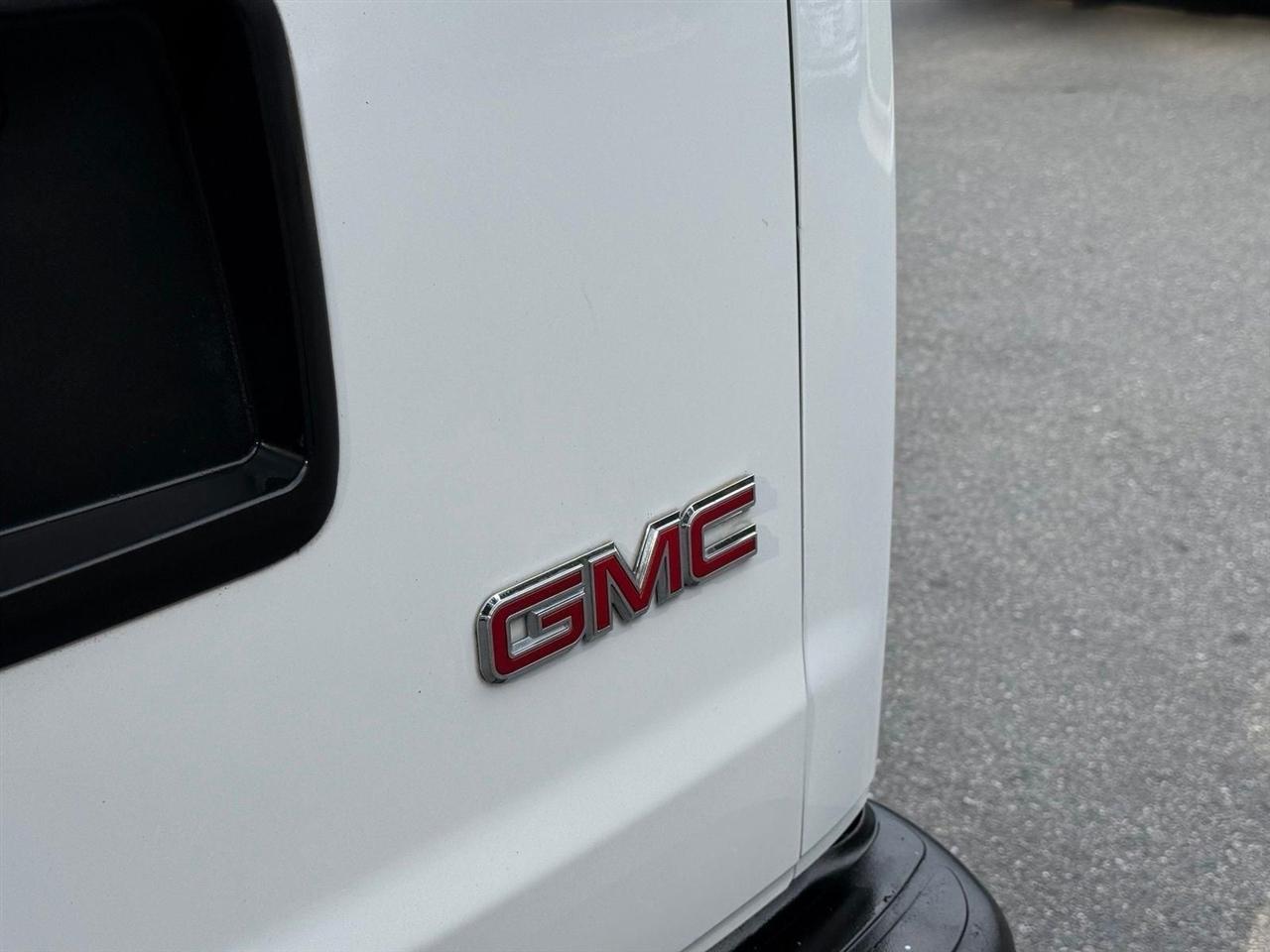 GMC Savana  2021