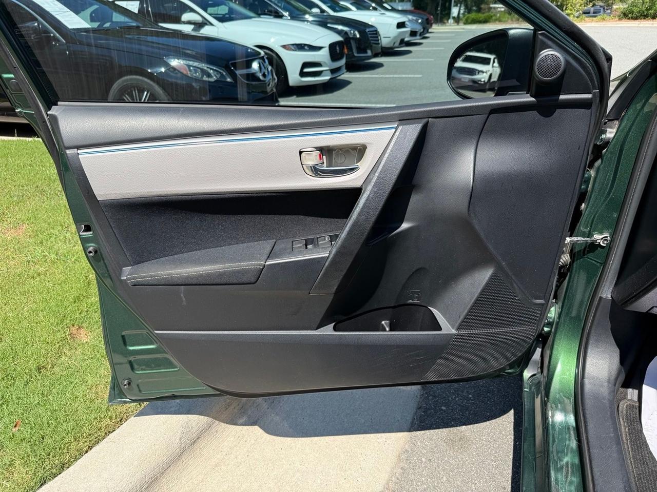 Toyota Corolla  2014