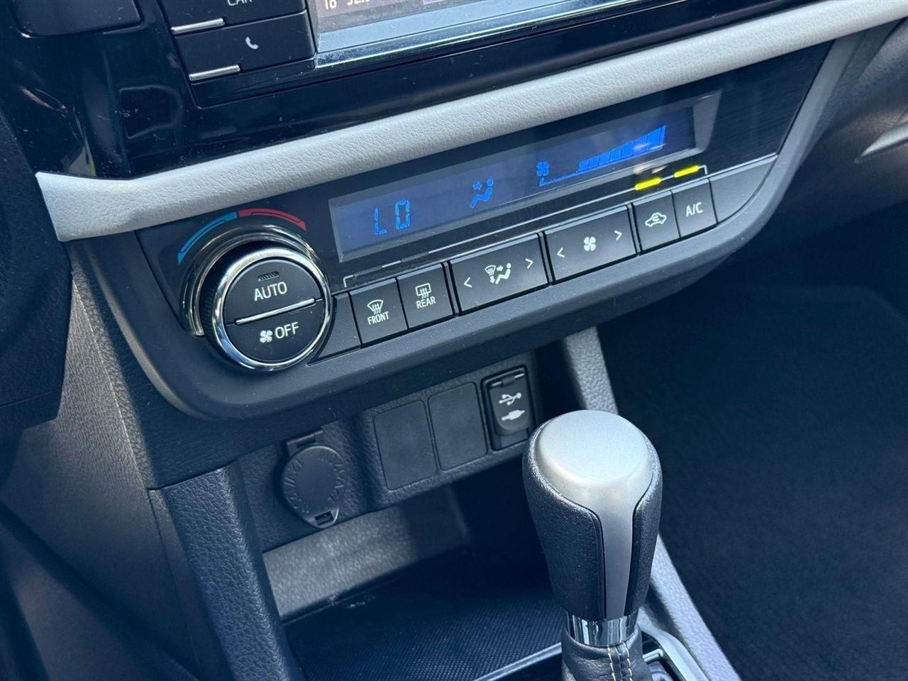 Toyota Corolla  2014