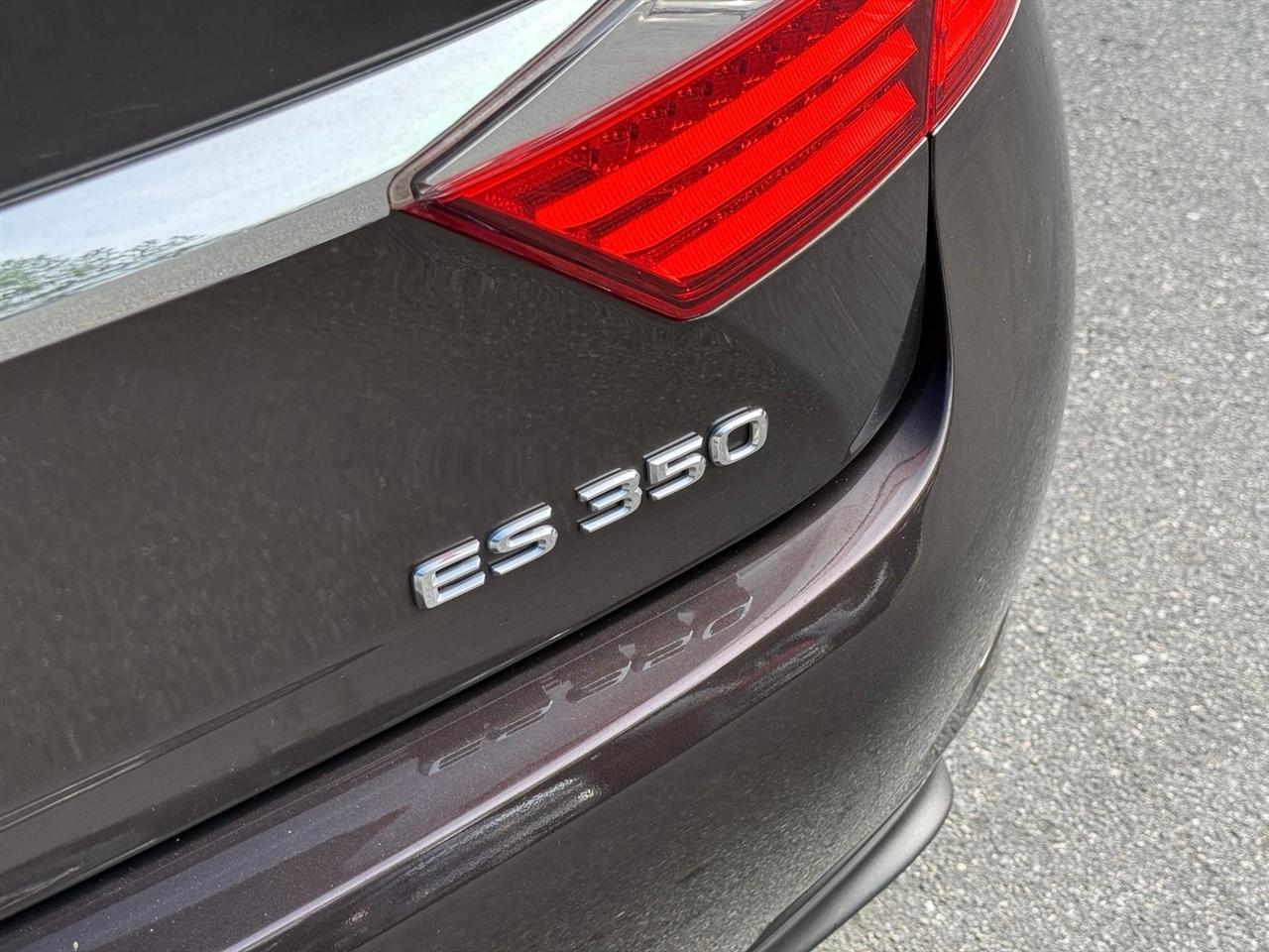 Lexus ES 350  2015