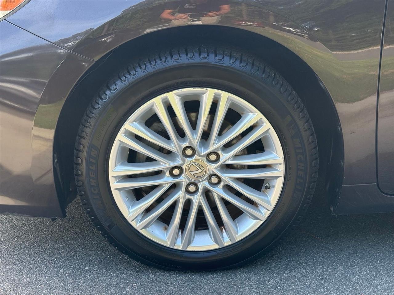Lexus ES 350  2015