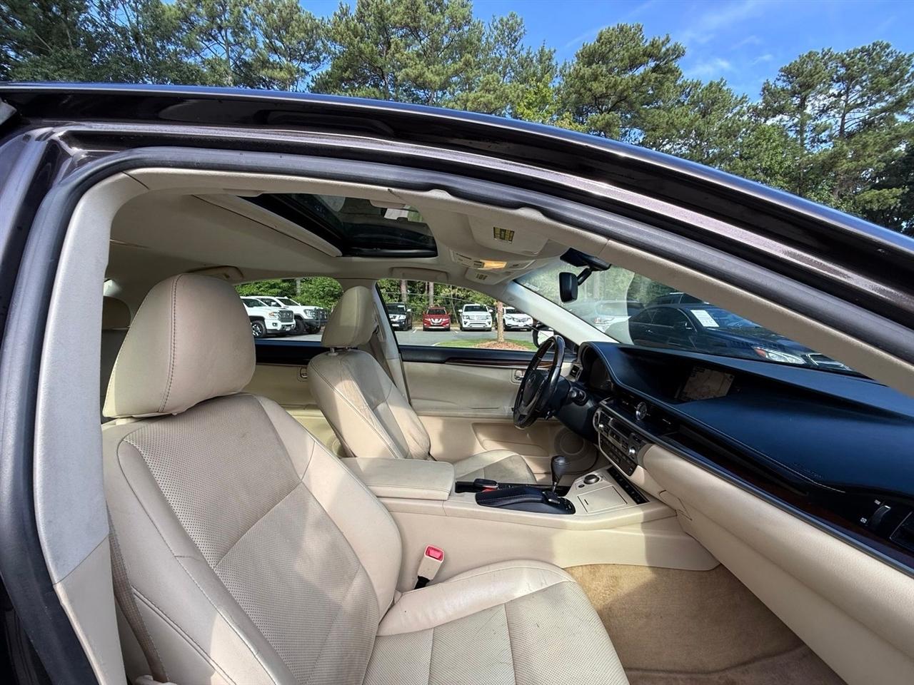 Lexus ES 350  2015