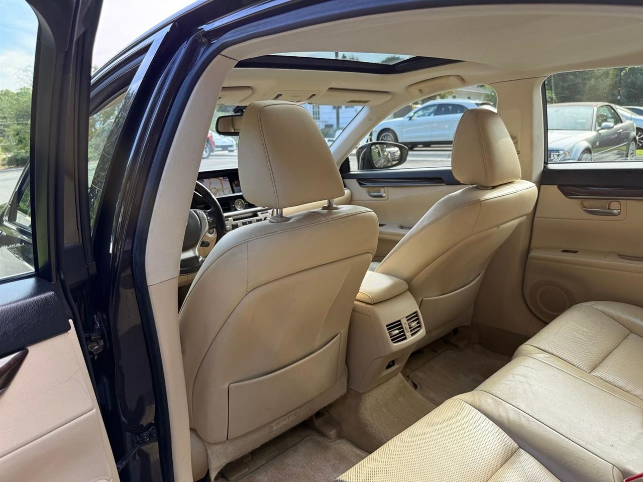 Lexus ES 350  2015