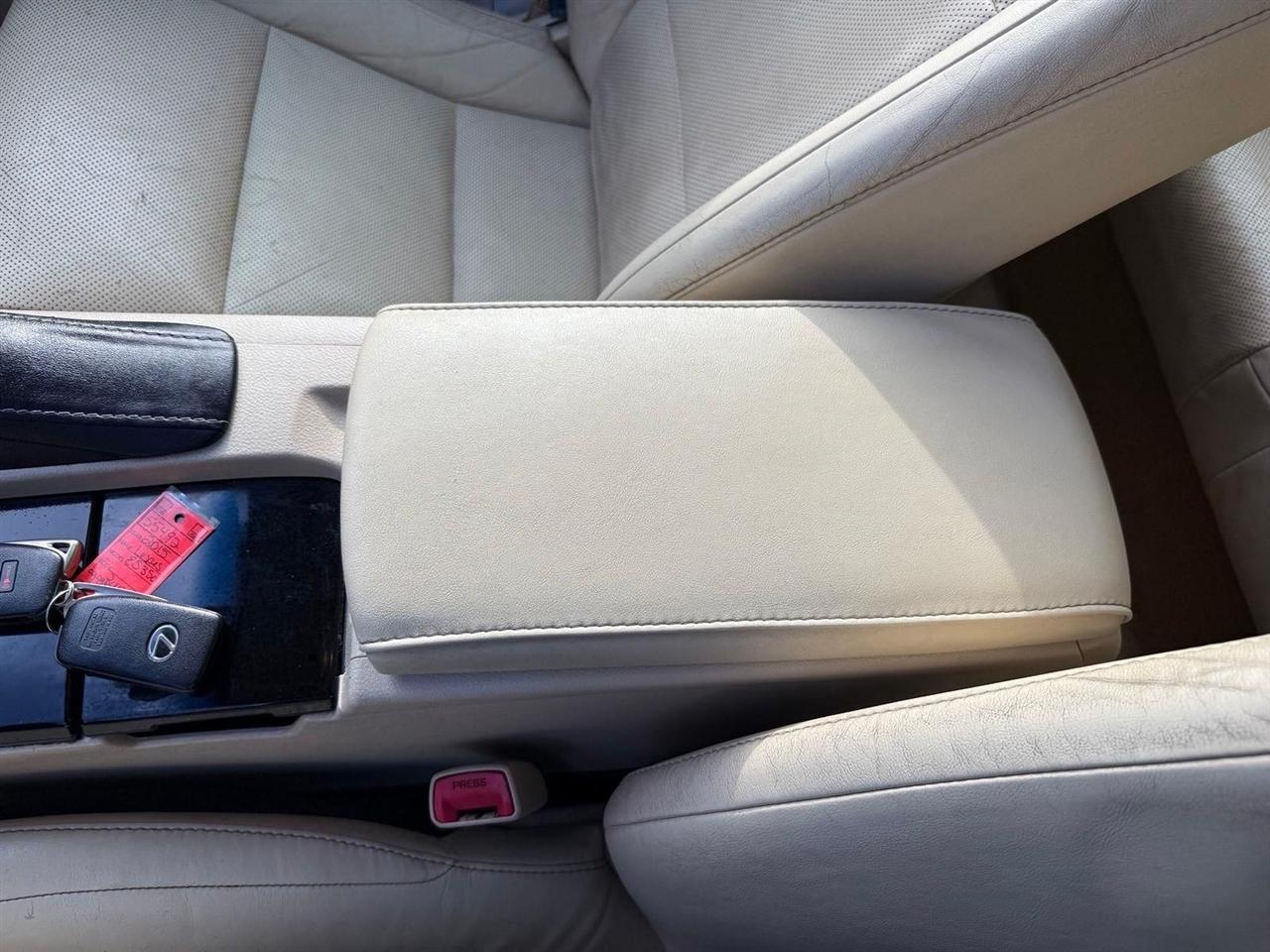 Lexus ES 350  2015