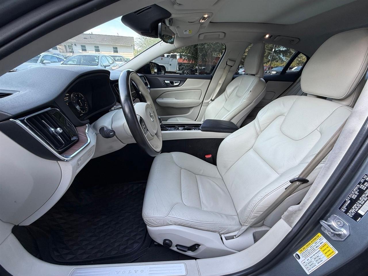 Volvo S60  2021