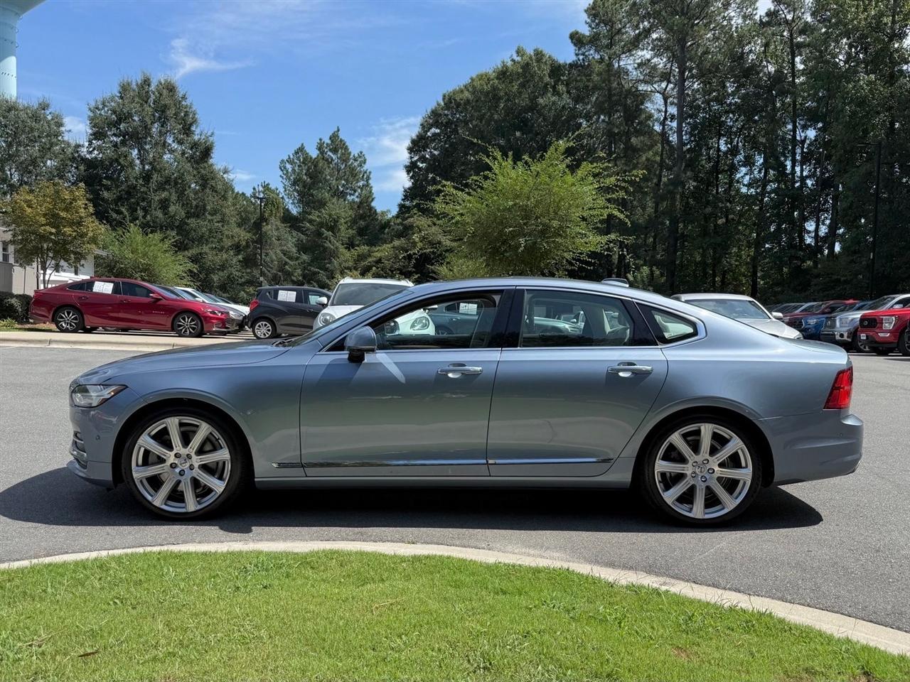 Volvo S90  2017