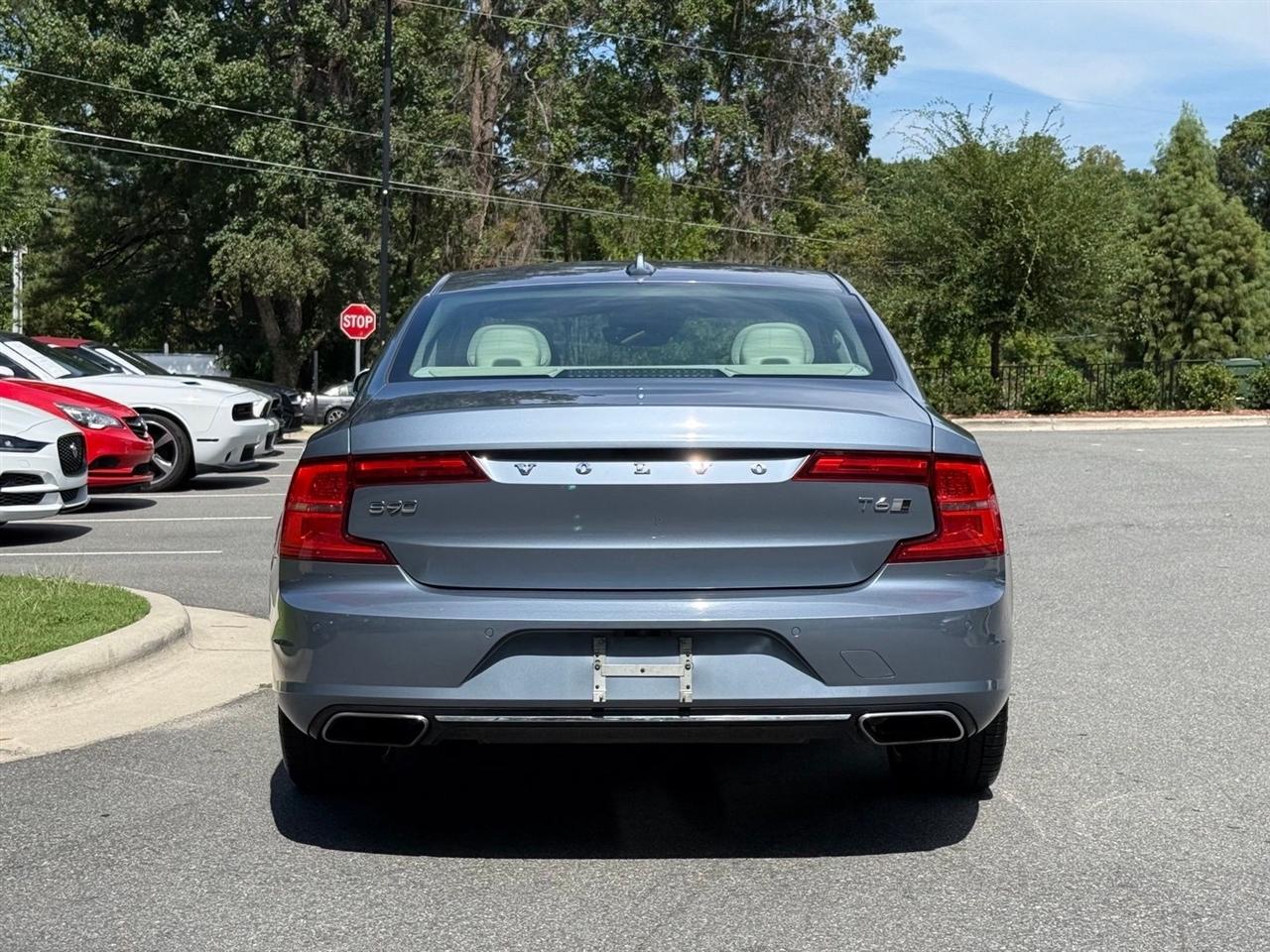 Volvo S90  2017