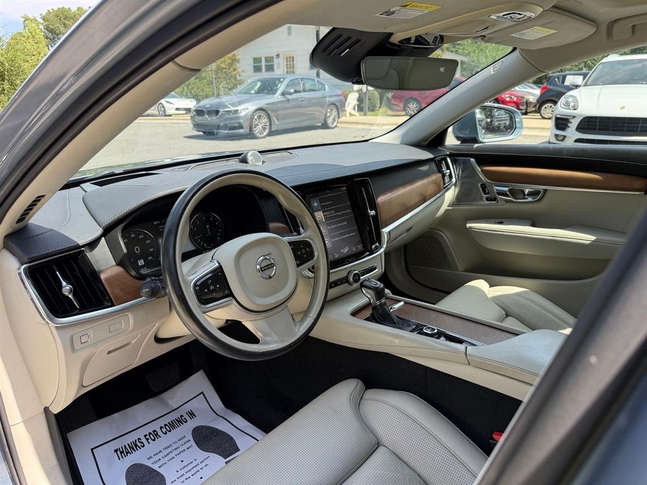 Volvo S90  2017
