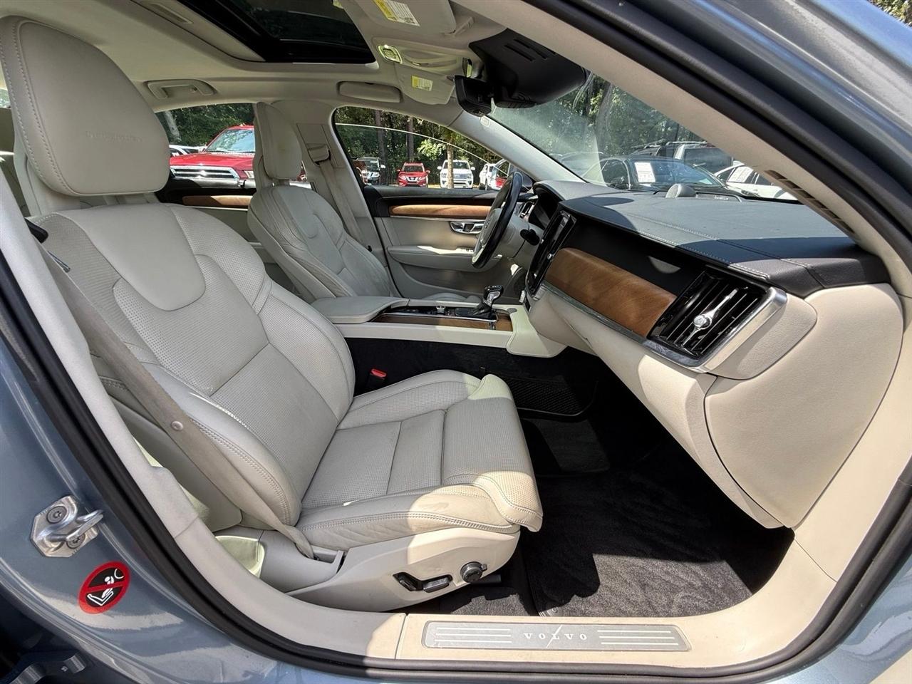 Volvo S90  2017
