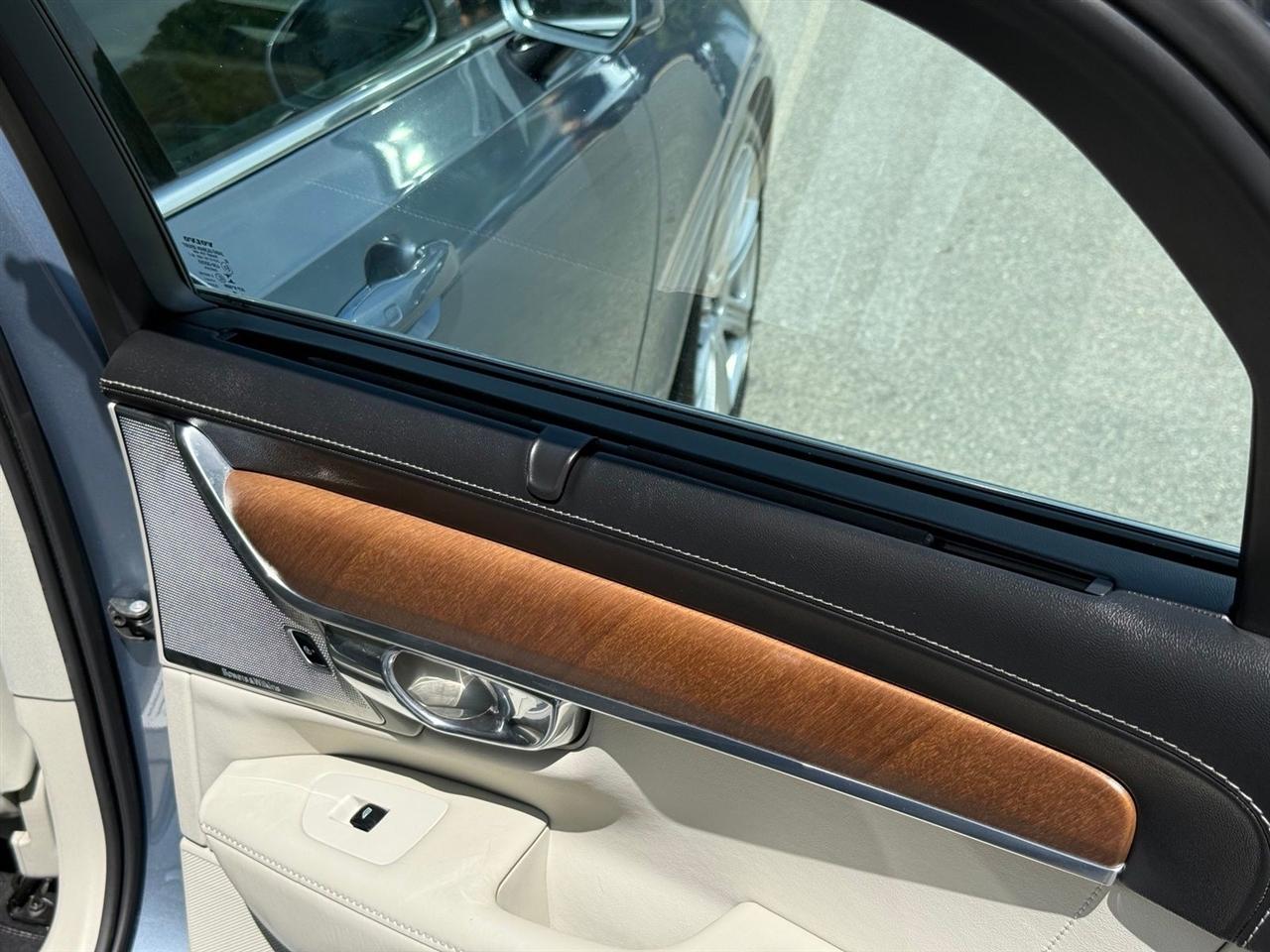 Volvo S90  2017