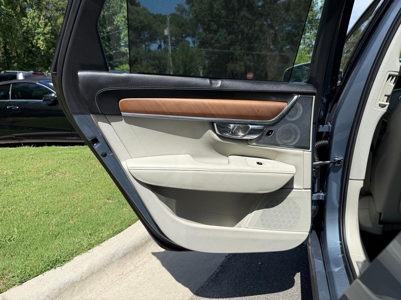 Volvo S90  2017