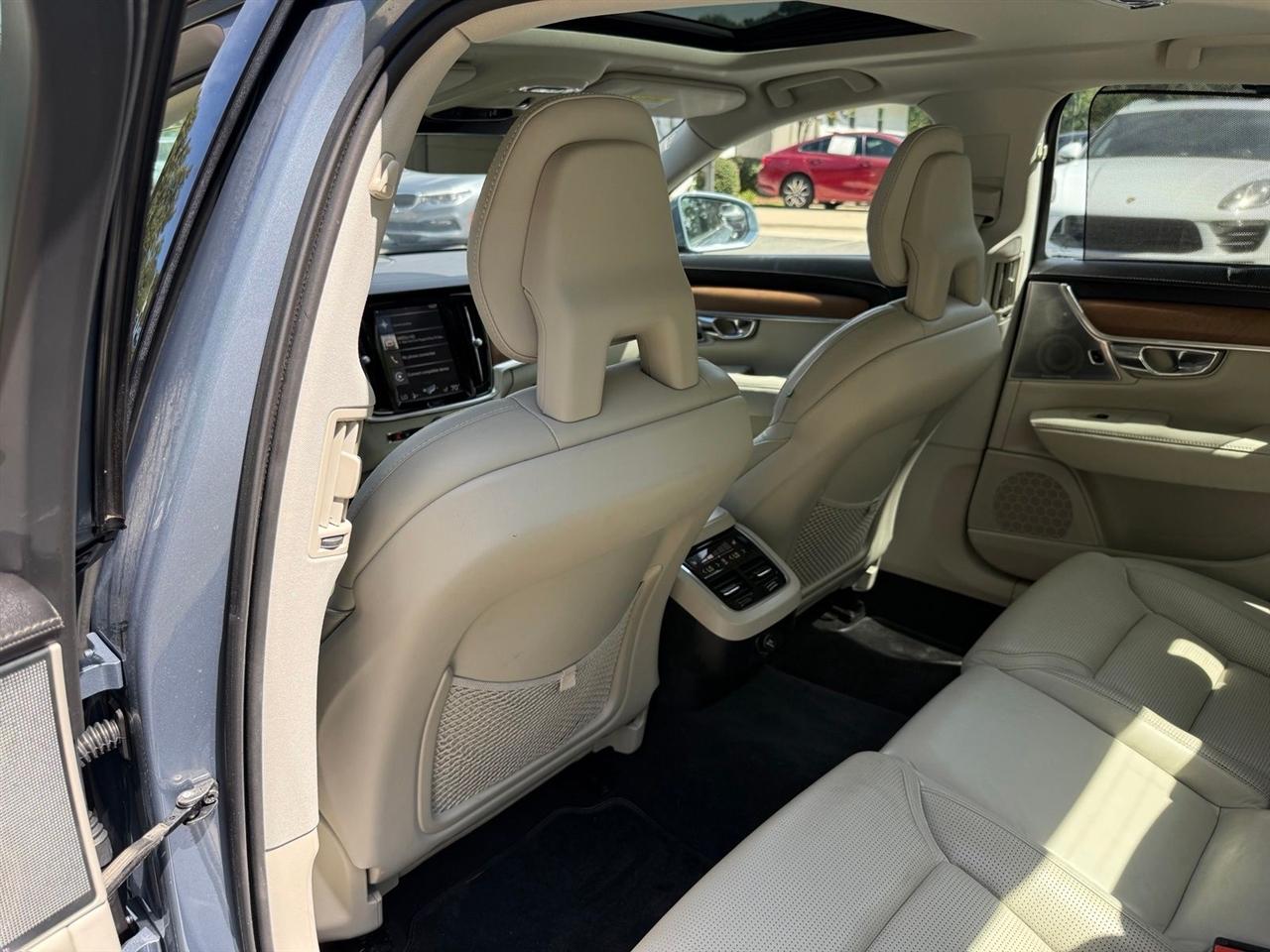 Volvo S90  2017