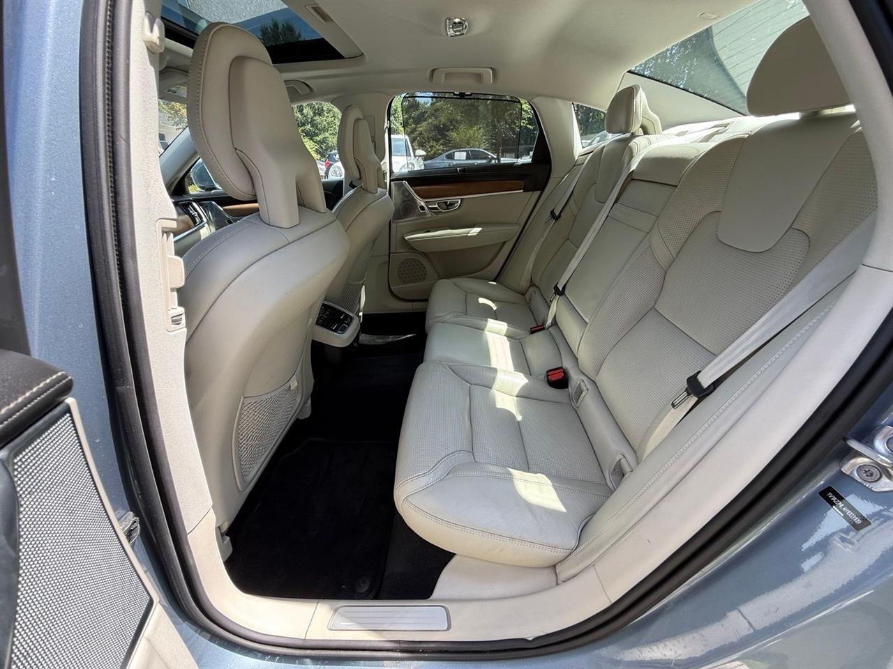 Volvo S90  2017