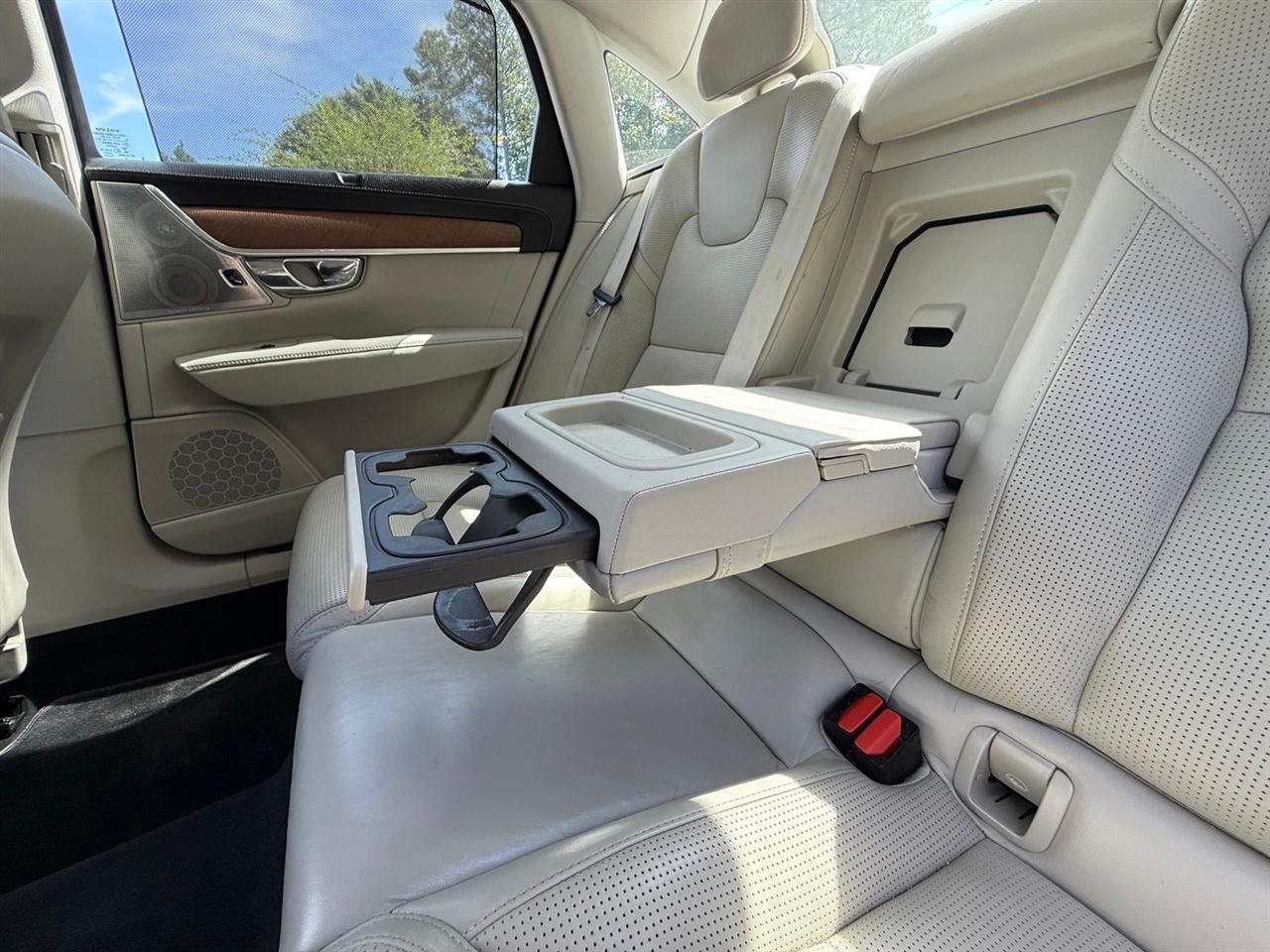 Volvo S90  2017