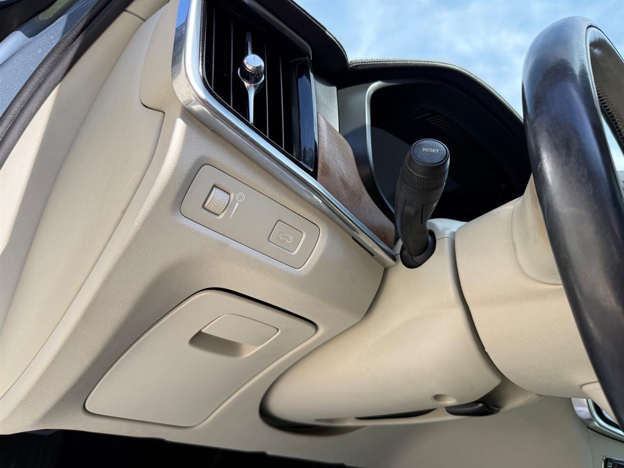 Volvo S90  2017