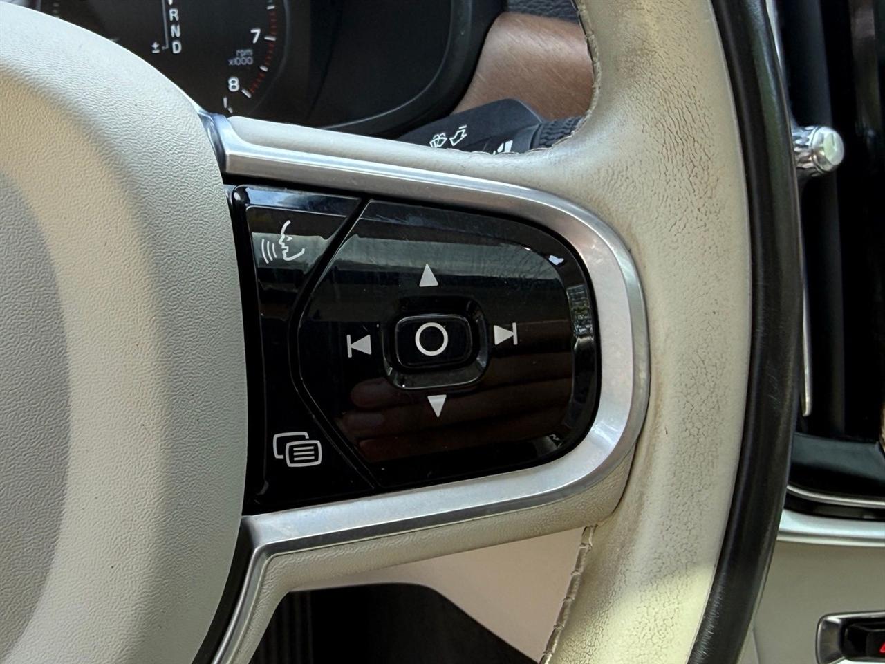 Volvo S90  2017