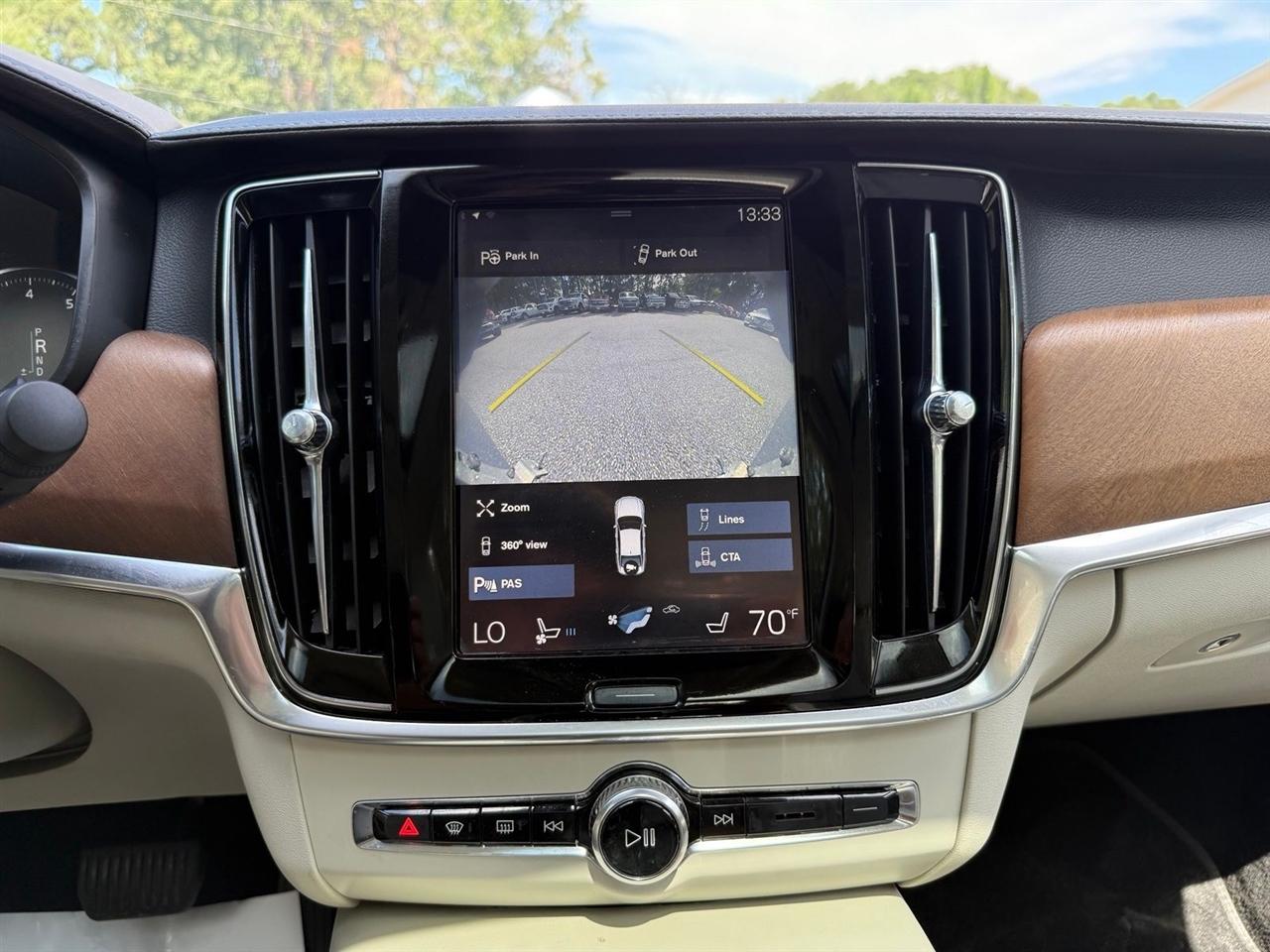 Volvo S90  2017