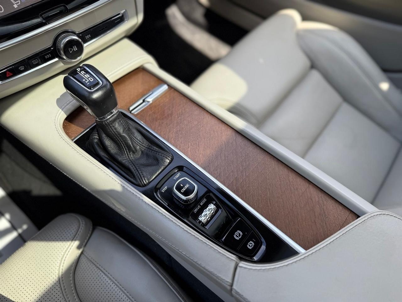 Volvo S90  2017